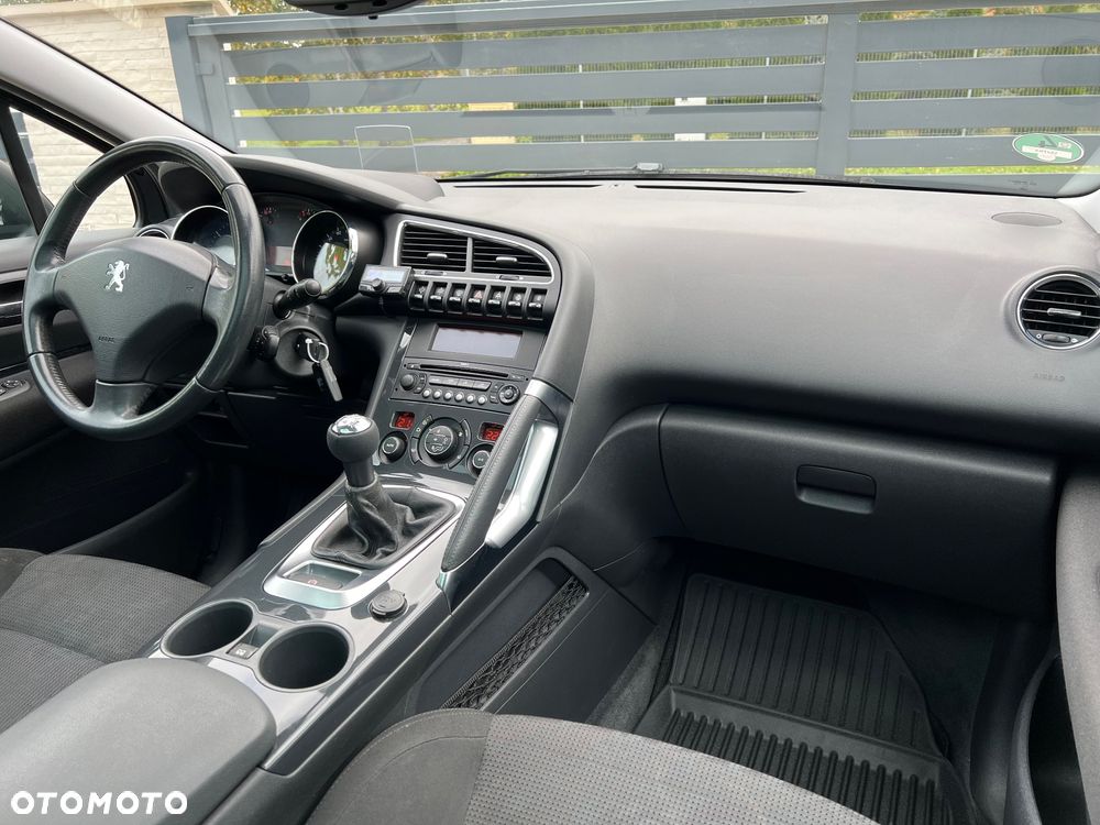 Peugeot 3008 1.6 Premium - 5