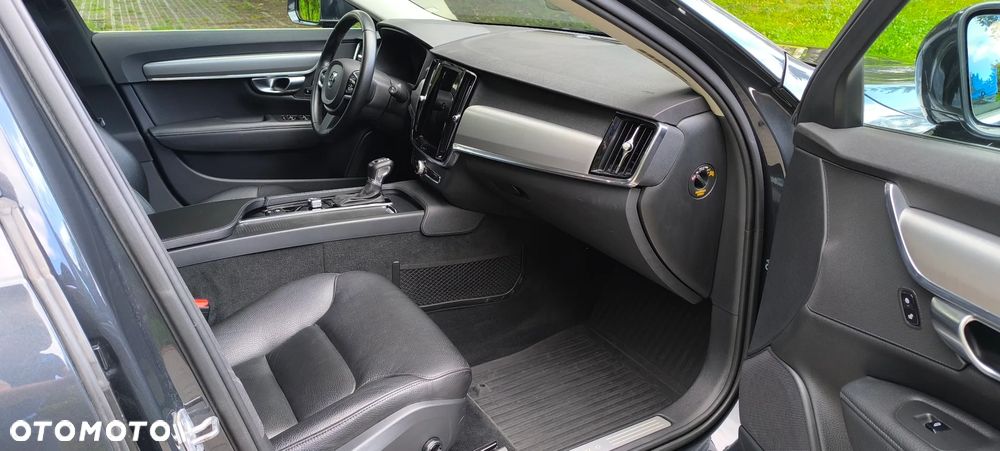 Volvo V90 D4 Momentum - 4