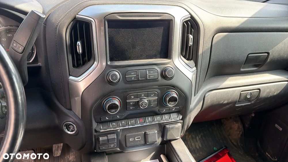 Chevrolet Silverado - 13