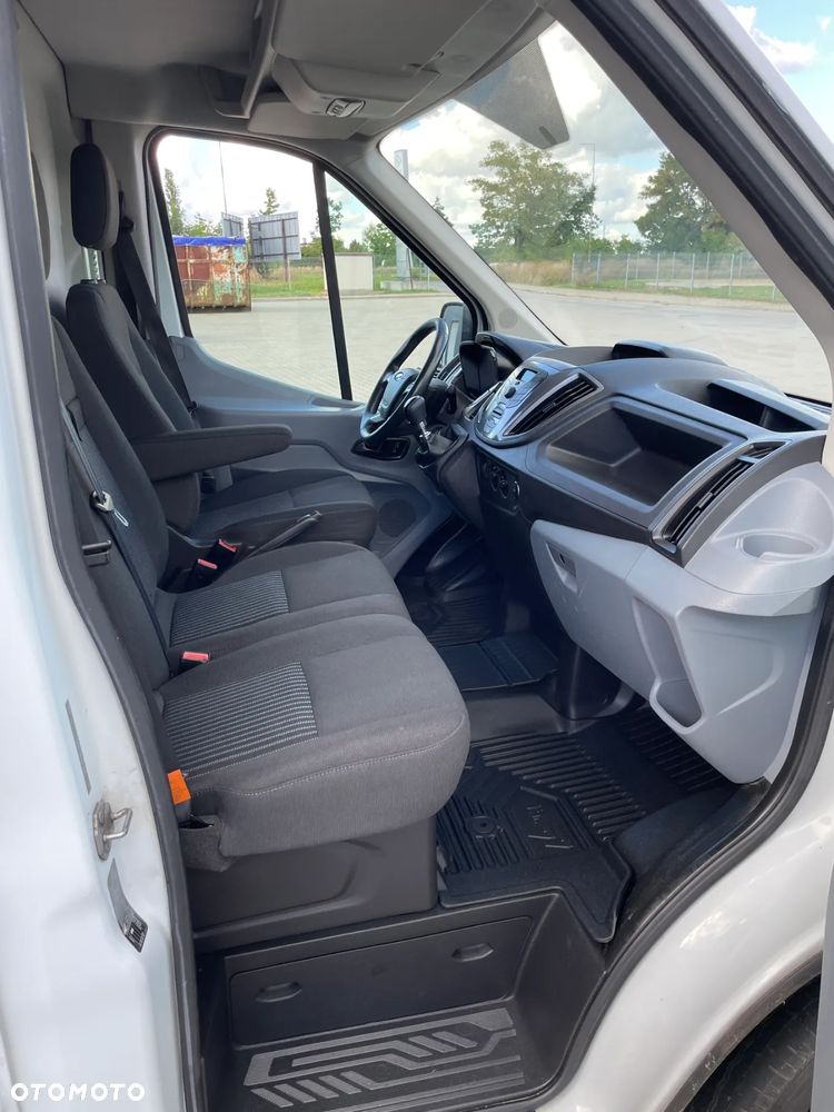 Ford Transit - 13