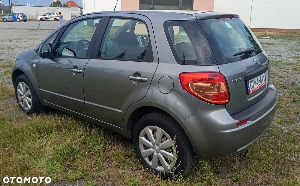 Suzuki SX4 1.5 - 6