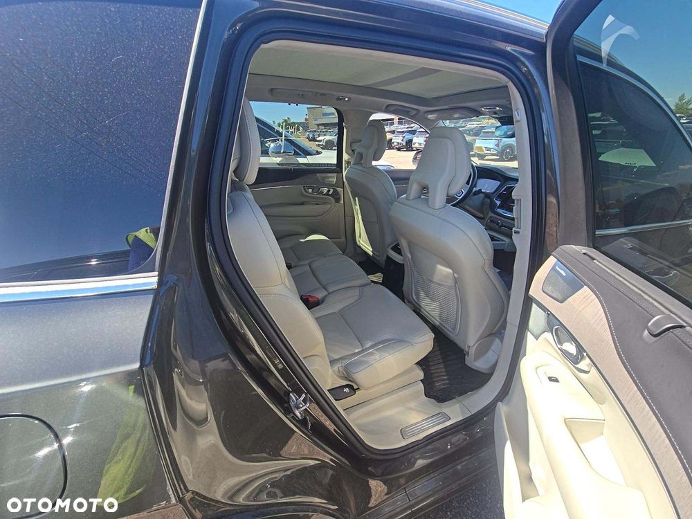 Volvo XC 90 T8 AWD Plug-In Hybrid Inscription 7os - 22
