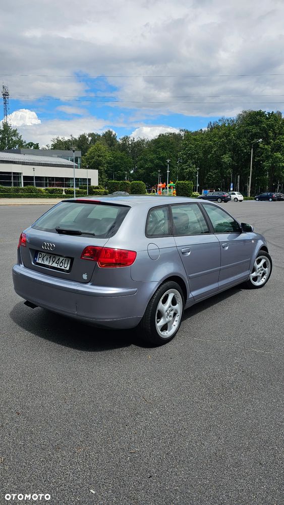 Audi A3 Sportback - 3