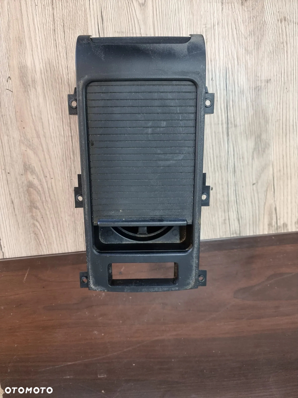 ROLETKA SCHOWEK CENTRALNA CUPHOLDER NA KUBKI UCHWYT CZARNY BMW X5 E53