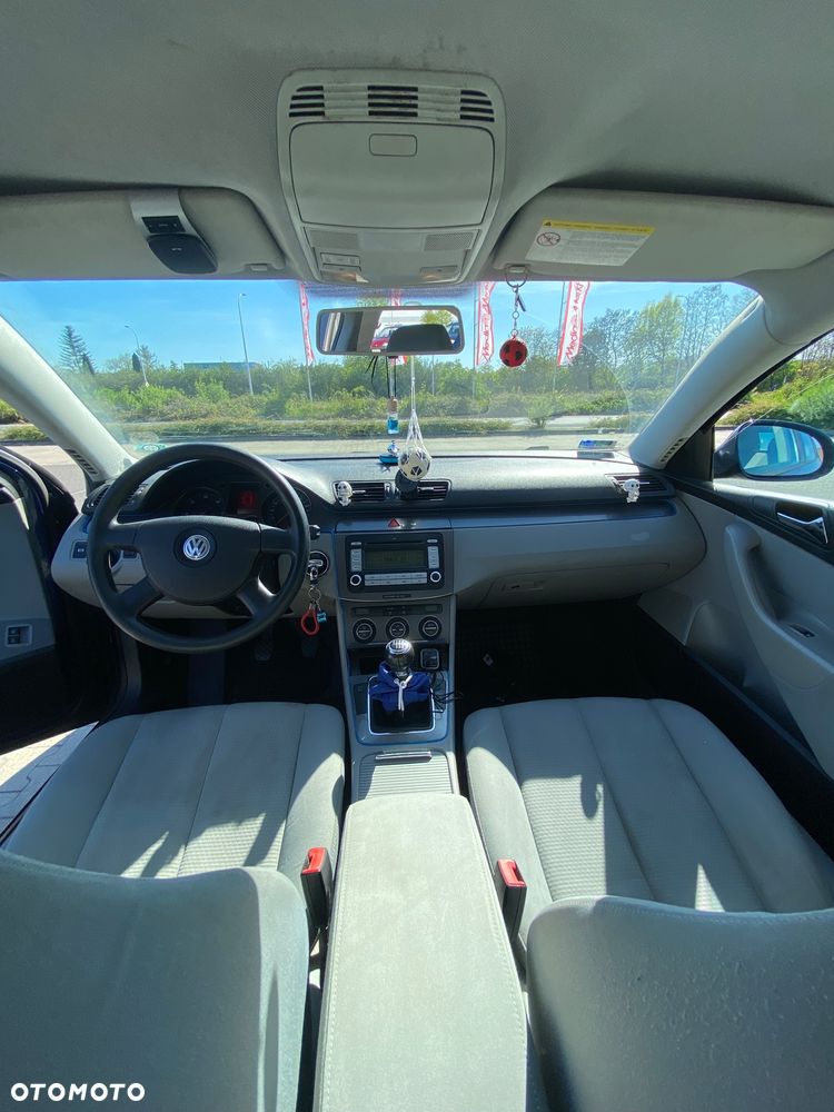 Volkswagen Passat 2.0 TDI Highline - 9