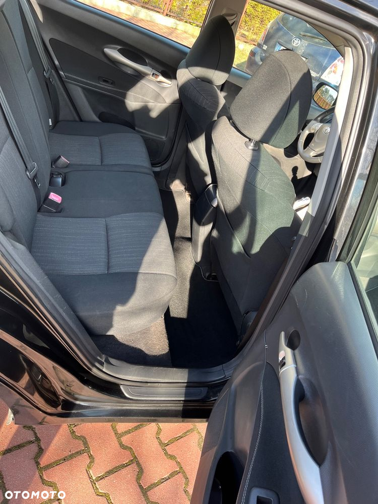 Toyota Auris - 13