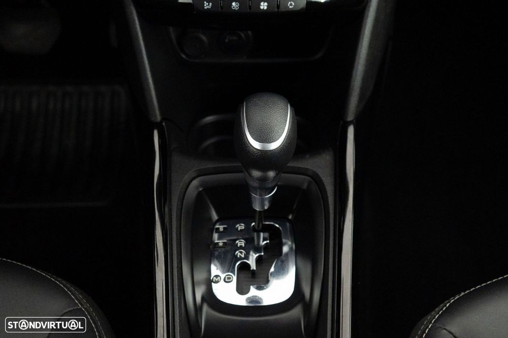 Peugeot 2008 1.2 PureTech Crossway EAT6 - 24