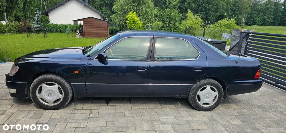 Lexus LS - 15