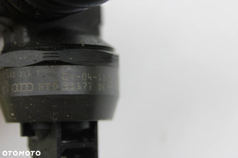 Silnik 1.4 tdi AMF Pompwtryskiwacz Wtrysk BOSCH - 12