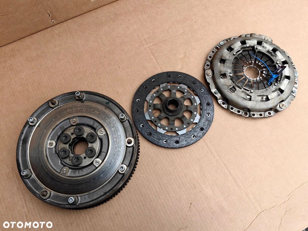 Sprzęgło kompletne BMW e81 e82 e87 e88 e90 e91 e92 e93 N45 1.6i 7526268 - 2