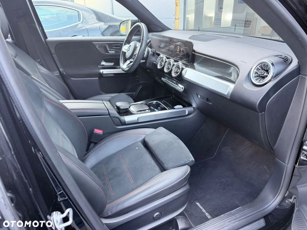 Mercedes-Benz GLB - 9