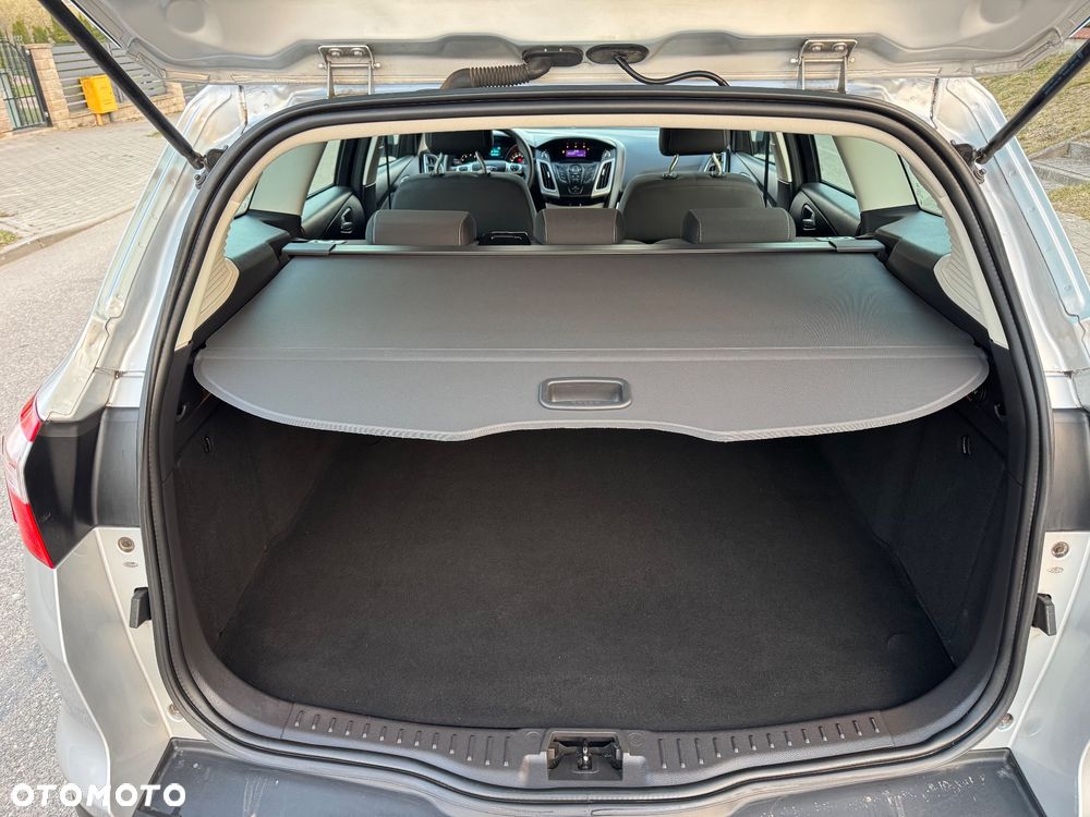 Ford Focus 1.6 FF Ambiente - 17