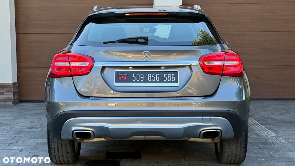 Mercedes-Benz GLA - 28