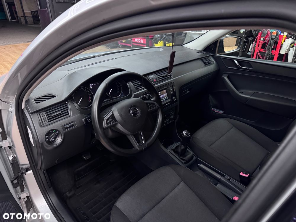 Skoda RAPID 1.6 TDI DPF Emotion Plus - 7