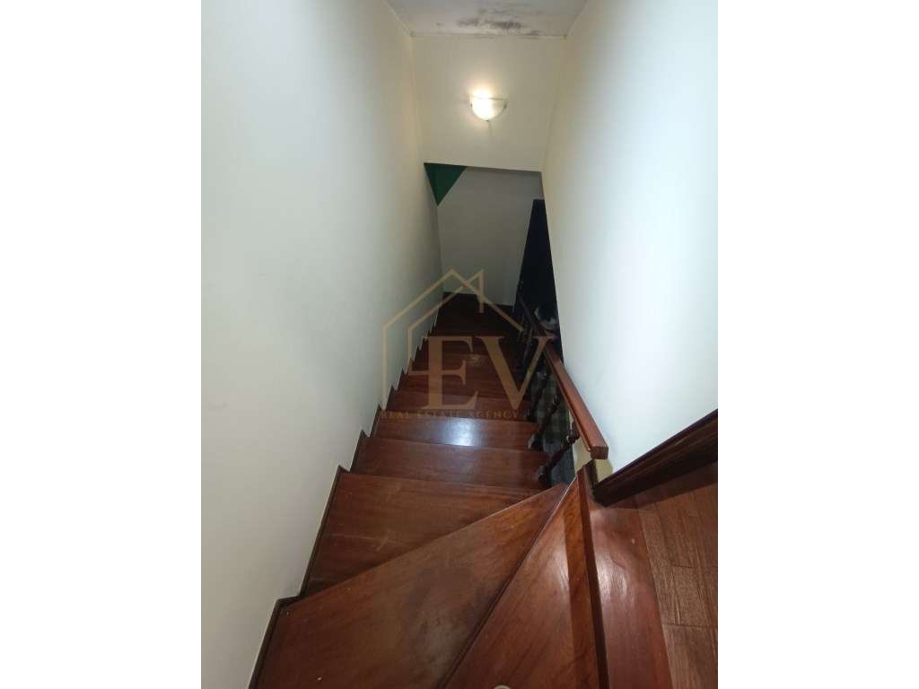 Moradia com 2 andares no centro de Guimarães - Grande imagem: 5/12
