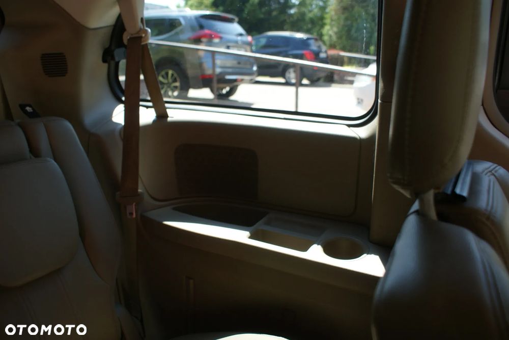 Chrysler Town & Country 3.6 Touring - 34
