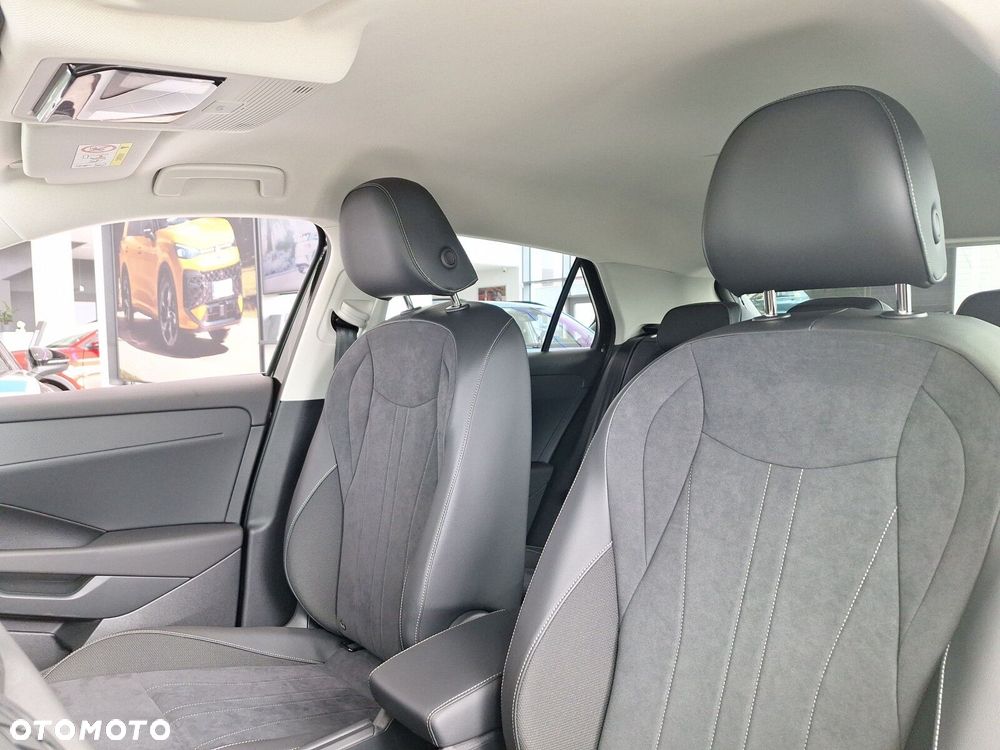 Volkswagen T-Roc 1.5 eTSI Style DSG - 11