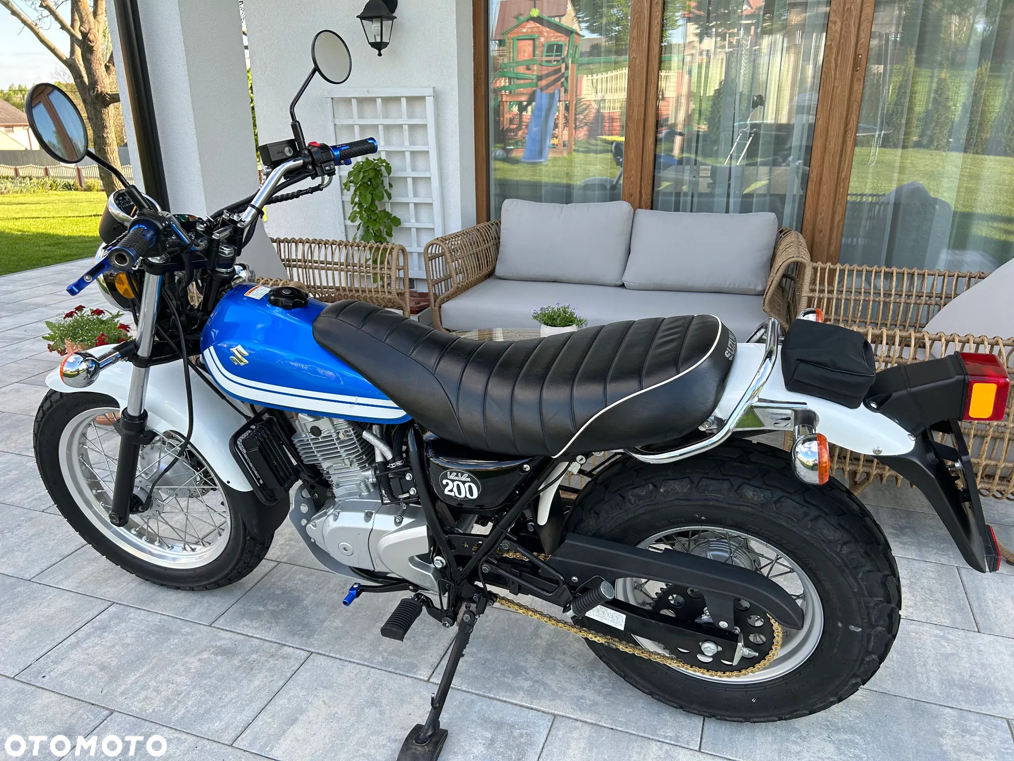 Suzuki RV