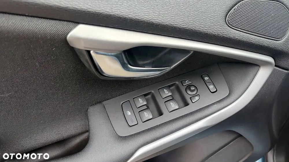 Volvo V40 D2 Momentum - 38