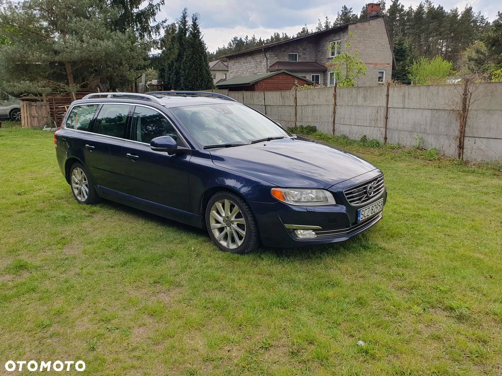 Volvo V70 D2 Momentum - 16