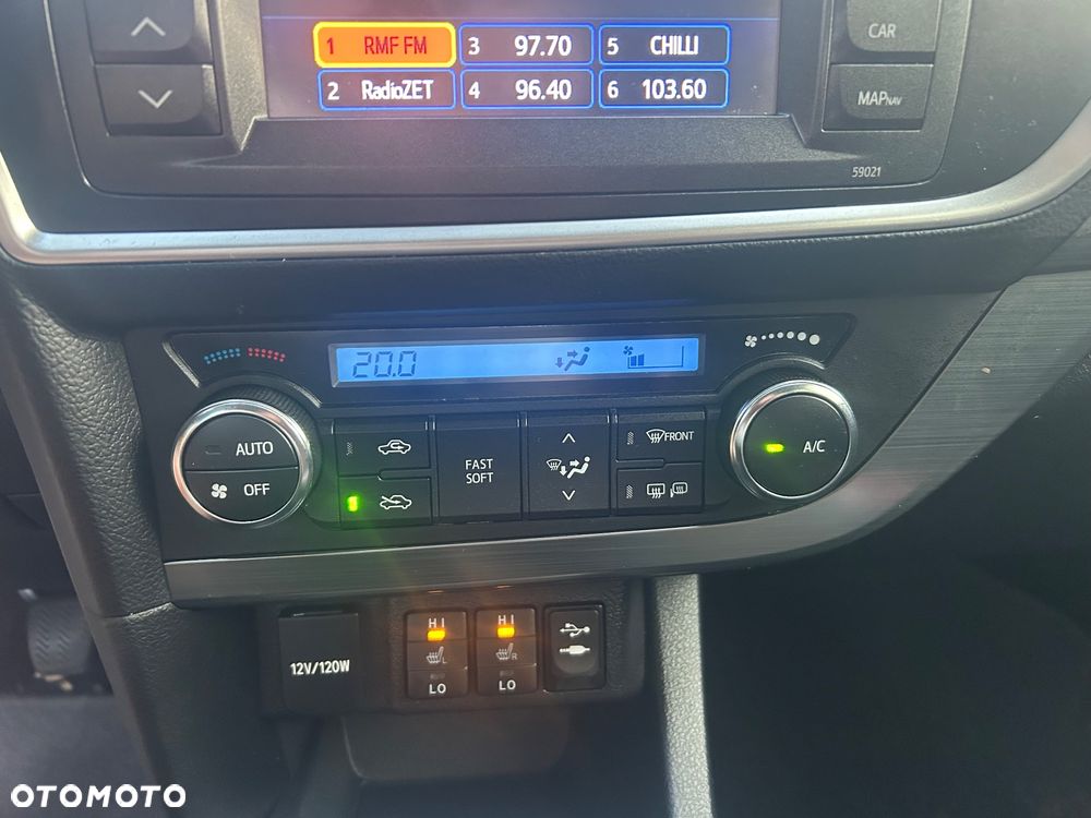 Toyota Auris - 32