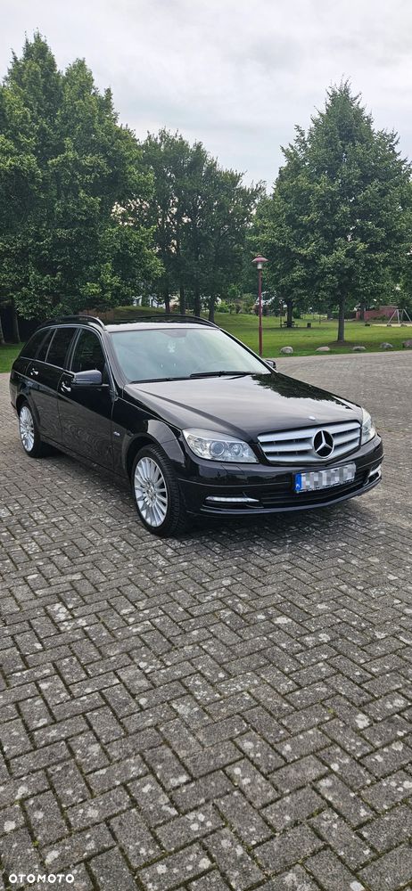 Mercedes-Benz Klasa C 180 CGI Automatik BlueEFFICIENCY - 3