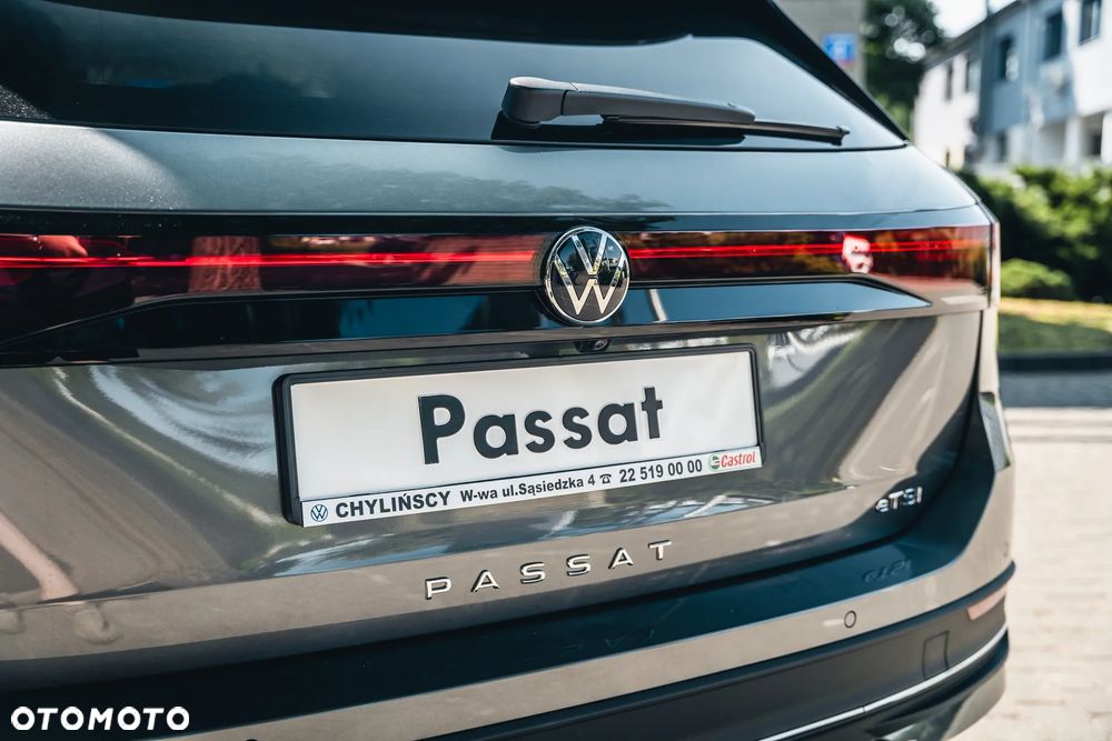 Volkswagen Passat - 13