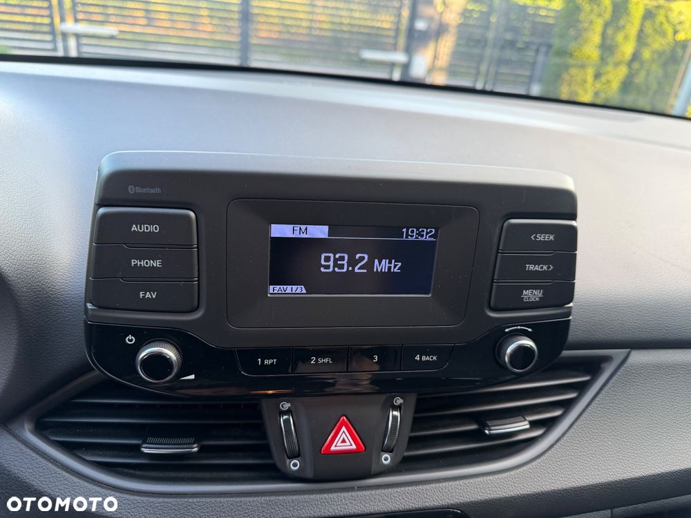 Hyundai i30 1.5 DPI Classic + - 33