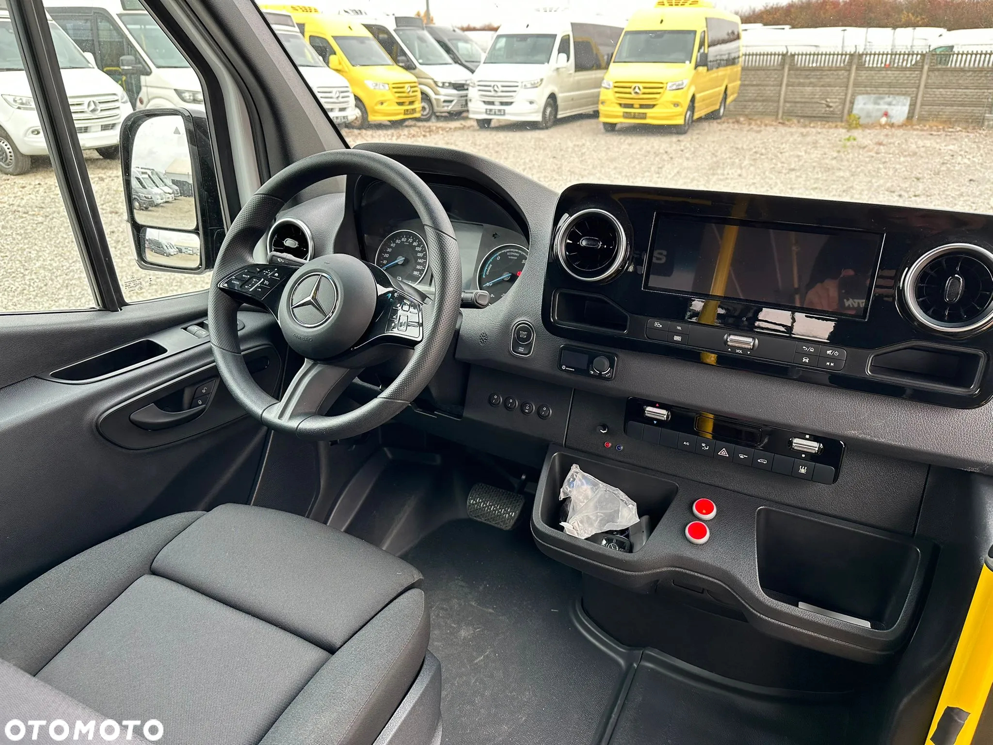 Mercedes-Benz eSprinter - 17