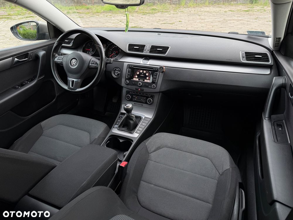 Volkswagen Passat 2.0 TDI DPF BlueMotion Technology Comfortline - 7