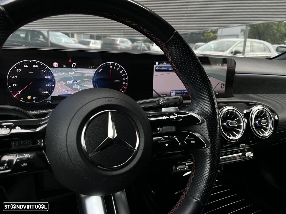 Mercedes-Benz A 250 e 8G-DCT AMG Line Advanced Plus - 17