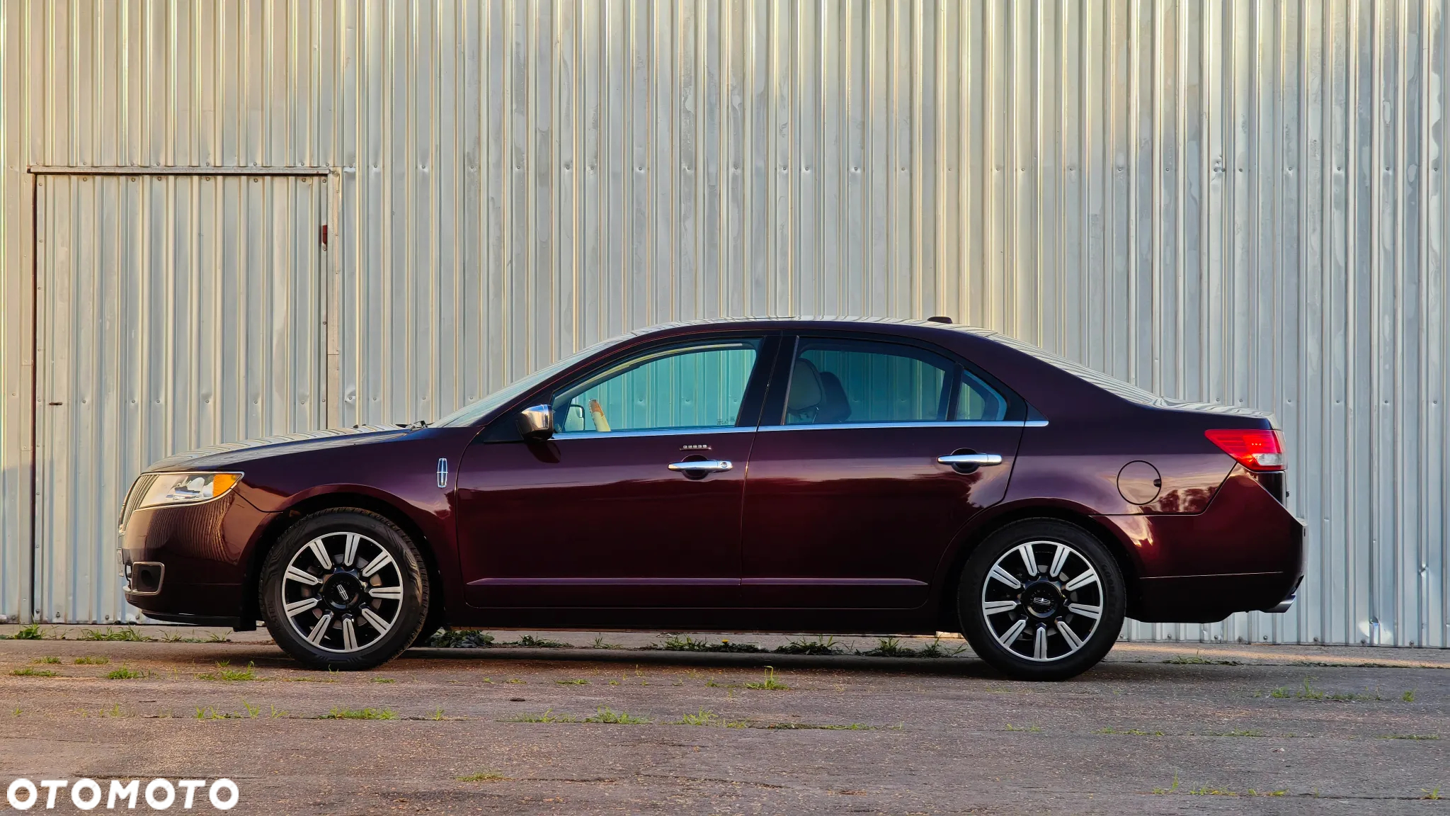 Lincoln MKZ - 3