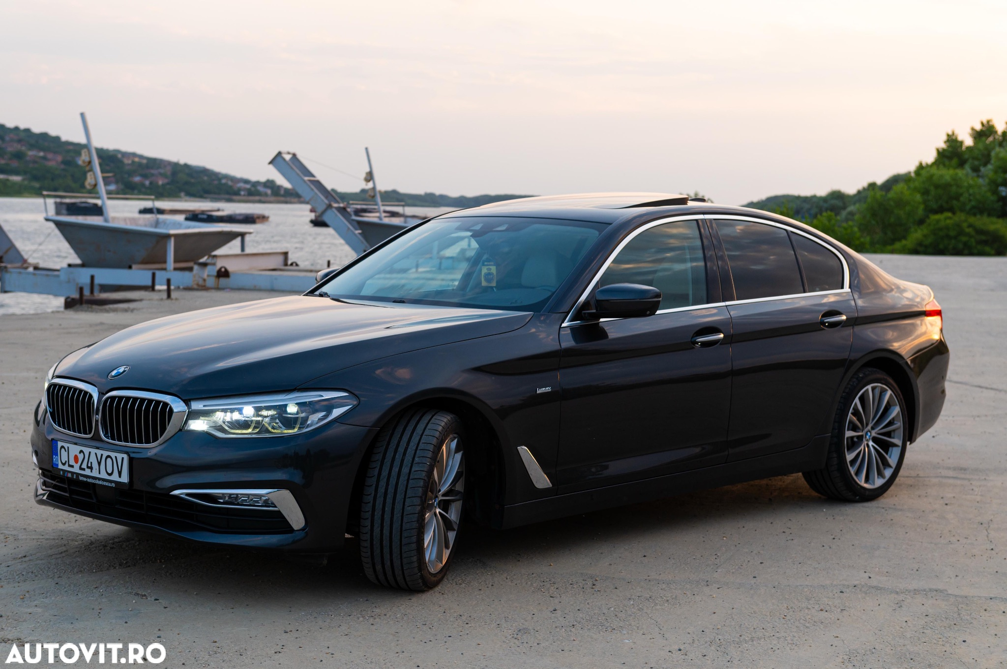 BMW Seria 5 530d xDrive AT - 3