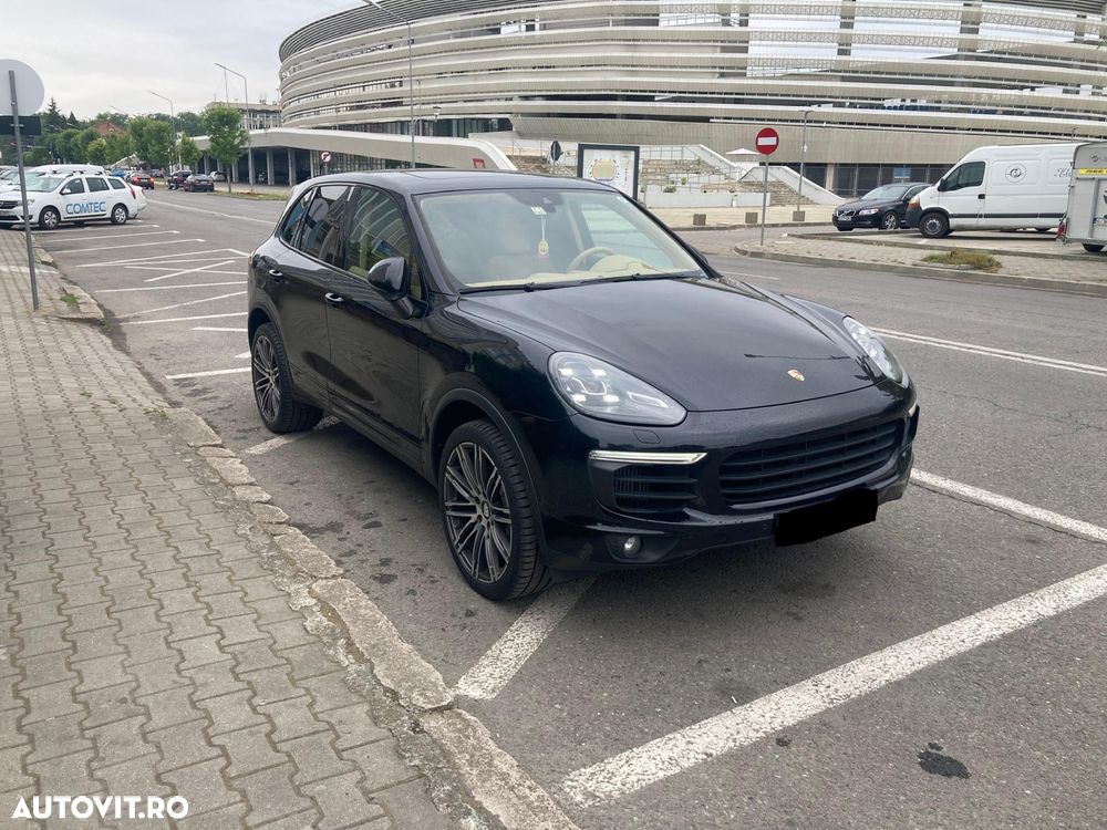 Porsche Cayenne 4.2 L S - 1