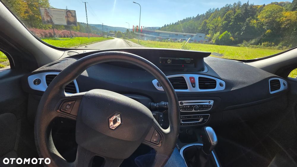 Renault Scenic - 9