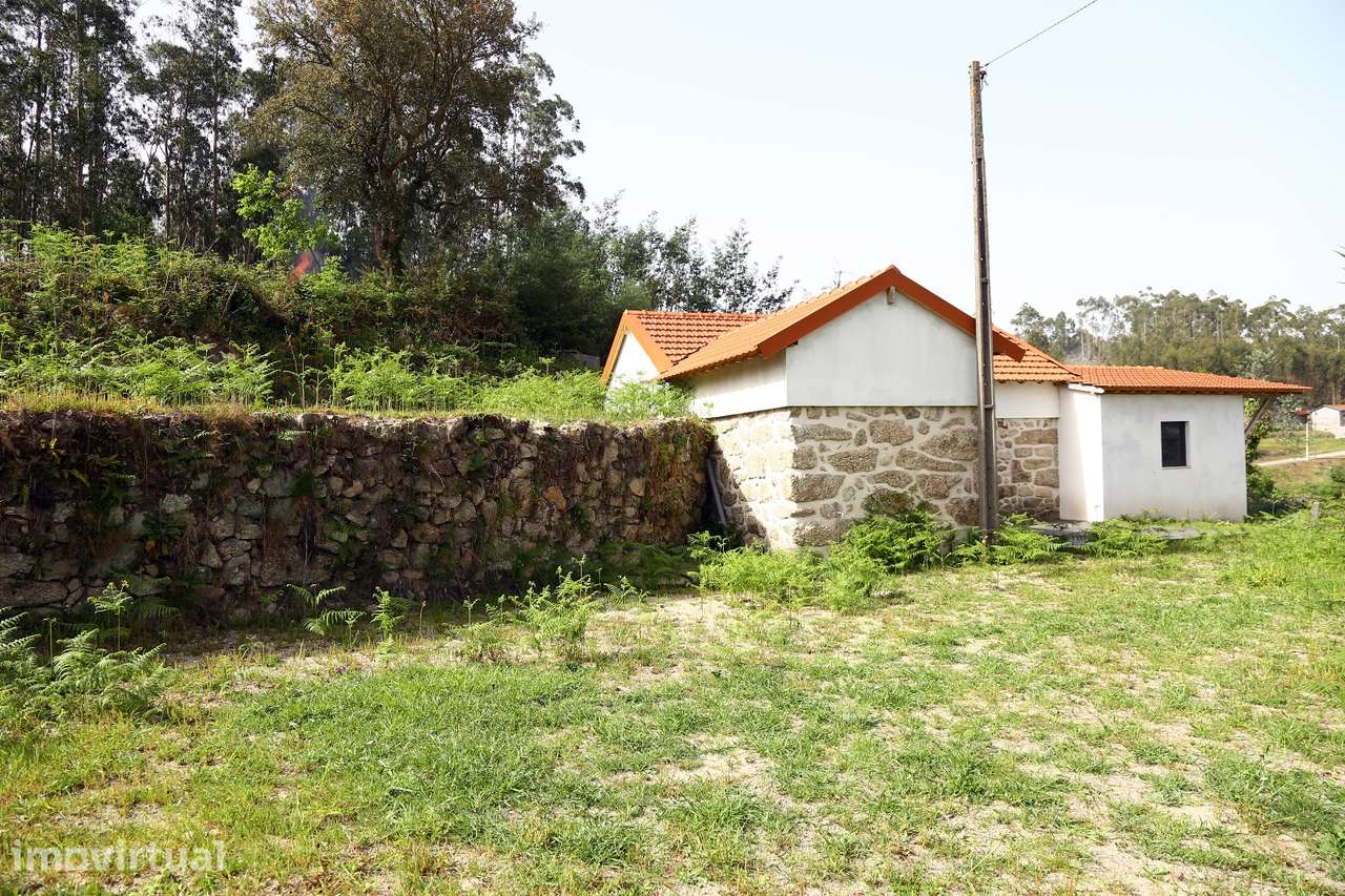 Moradia Isolada T2 Venda em Lustosa e Barrosas (Santo Estêvão),Lousada - Grande imagem: 2/15