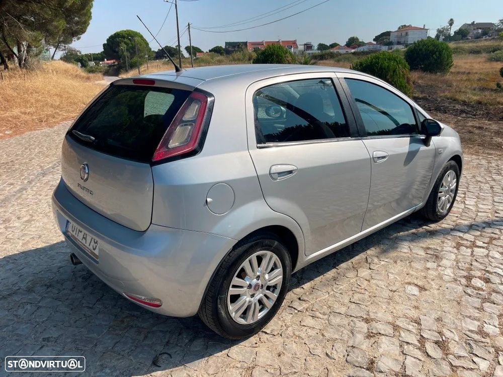 Fiat Punto 1.3 M-Jet Lounge S&S - 4