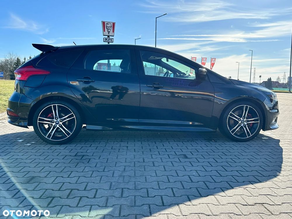Ford Focus 2.0 EcoBoost ST - 8