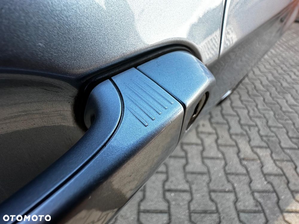 BMW Seria 3 320i Edition Exclusive - 12