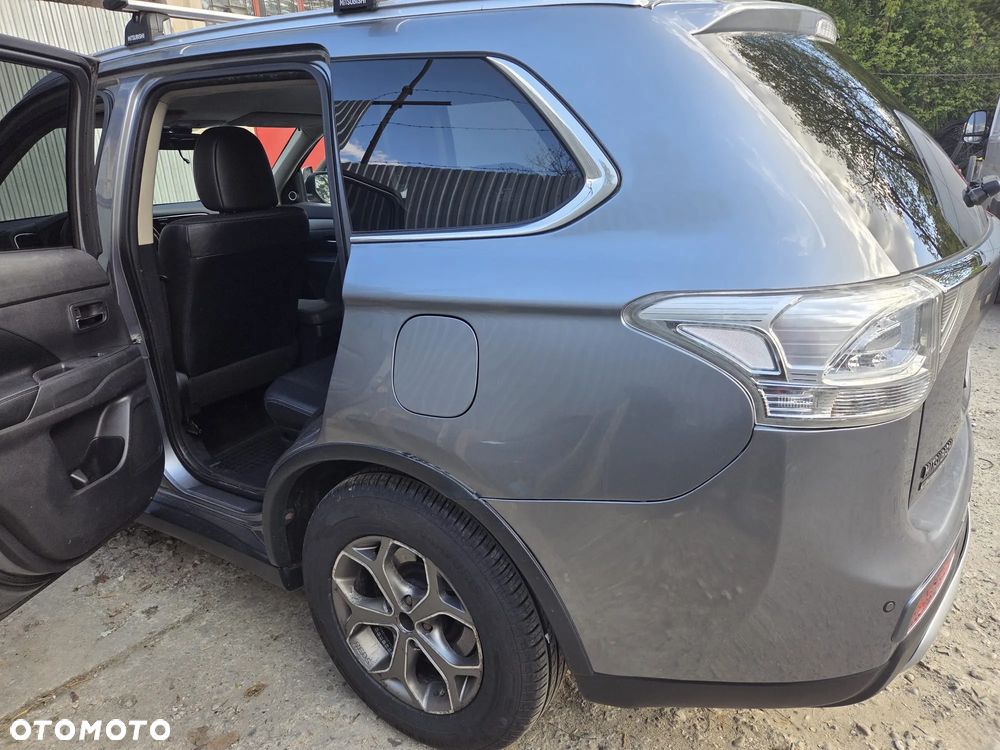 Mitsubishi Outlander 2.2 DID Intense + 4WD - 5