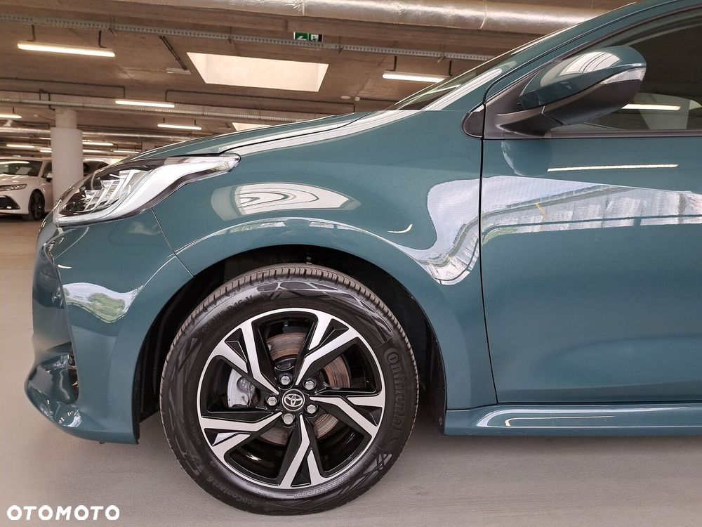 Toyota Yaris Hybrid 1.5 Style - 38