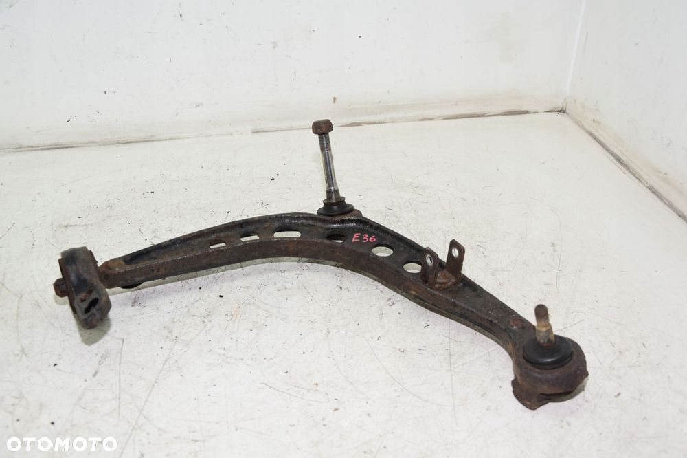 BMW E36 318I WAHACZ PRAWY PRZÓD DOLNY ORYG ŁADNY - 1