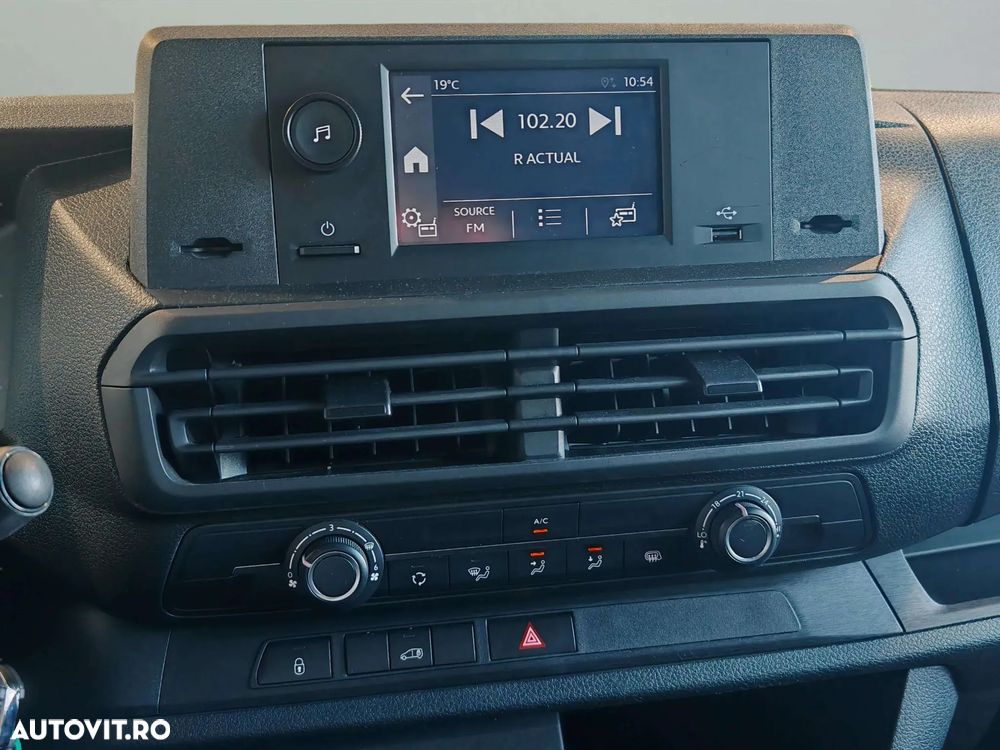 Peugeot EXPERT - 26