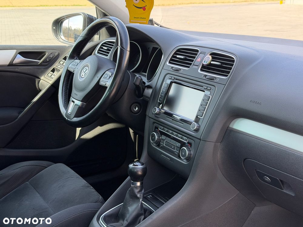 Volkswagen Golf - 6