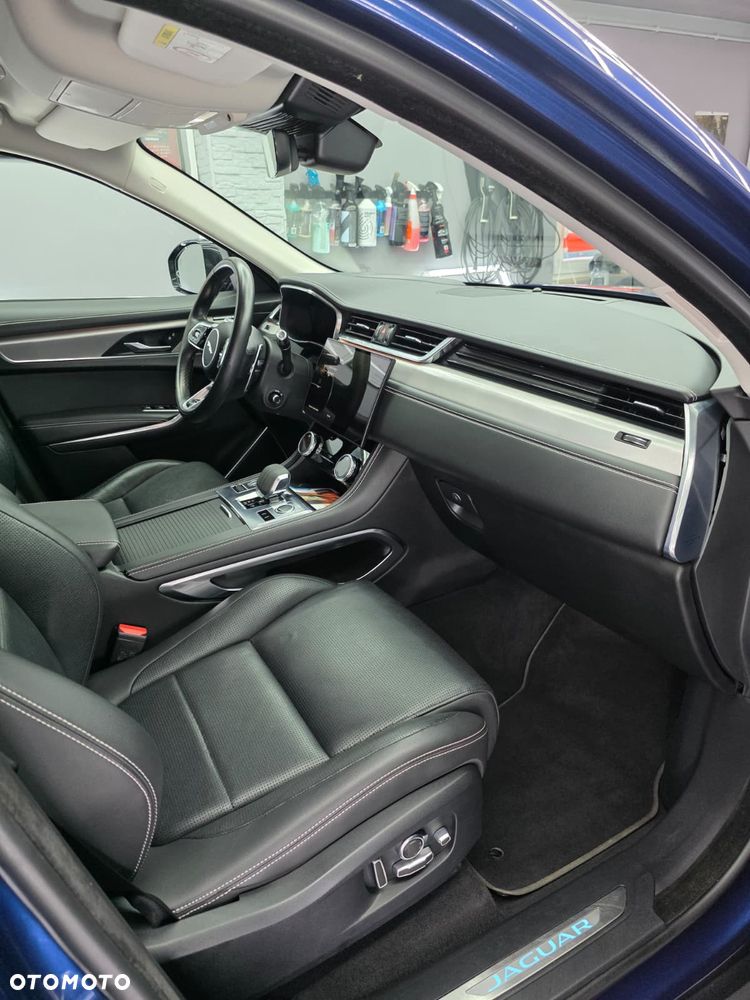 Jaguar F-Pace 3.0 P400 mHEV AWD R-Dynamic SE - 18
