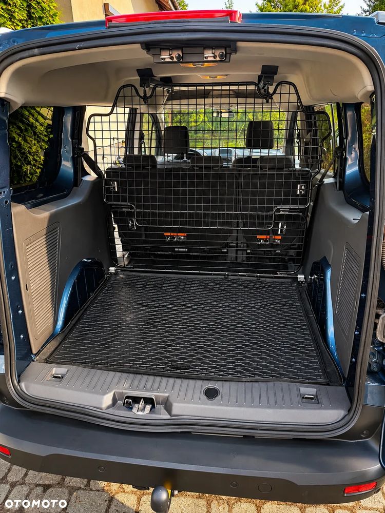 Ford Tourneo Connect - 10
