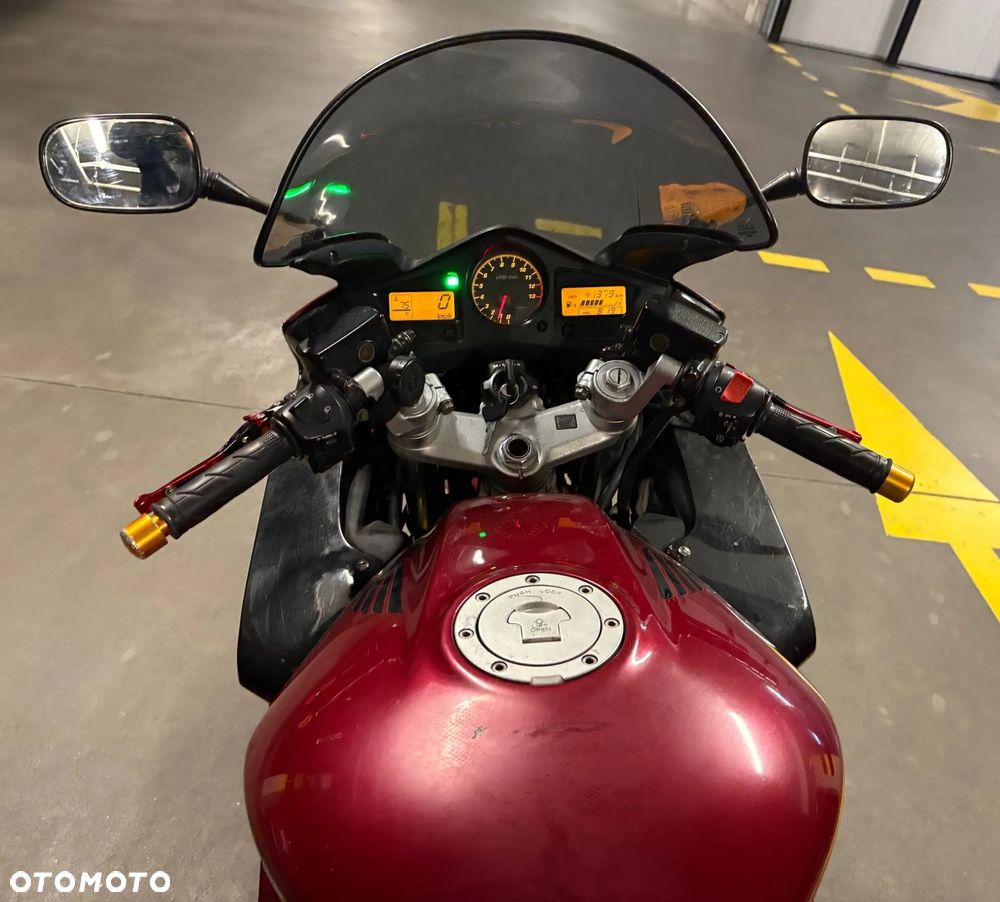 Honda VFR - 8