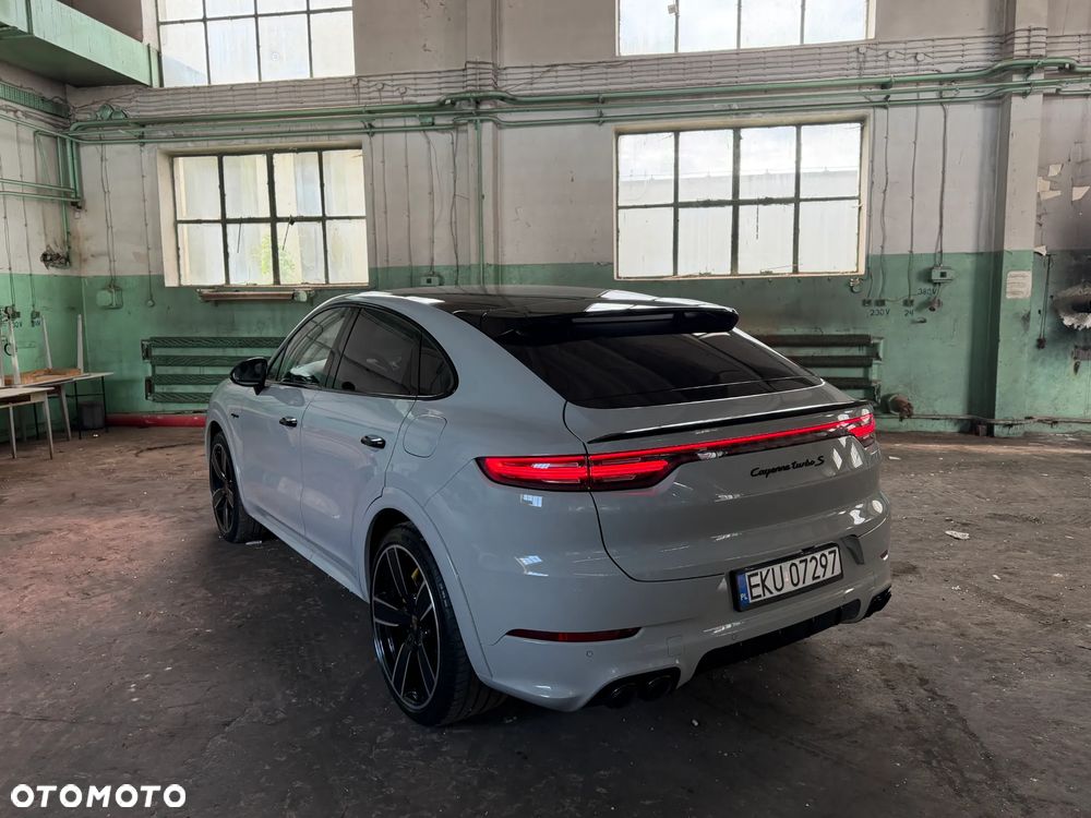 Porsche Cayenne - 4
