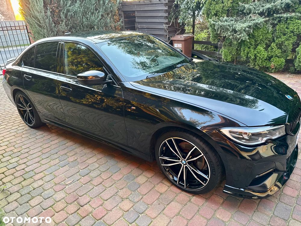 BMW Seria 3 320d xDrive mHEV M Sport - 4