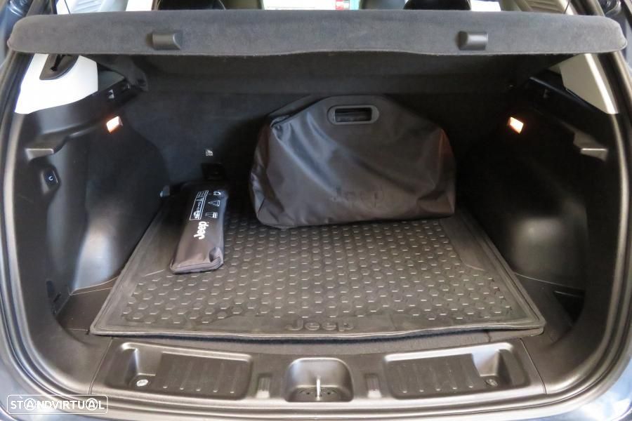 Jeep Compass 1.3 TG Trailhawk - 27